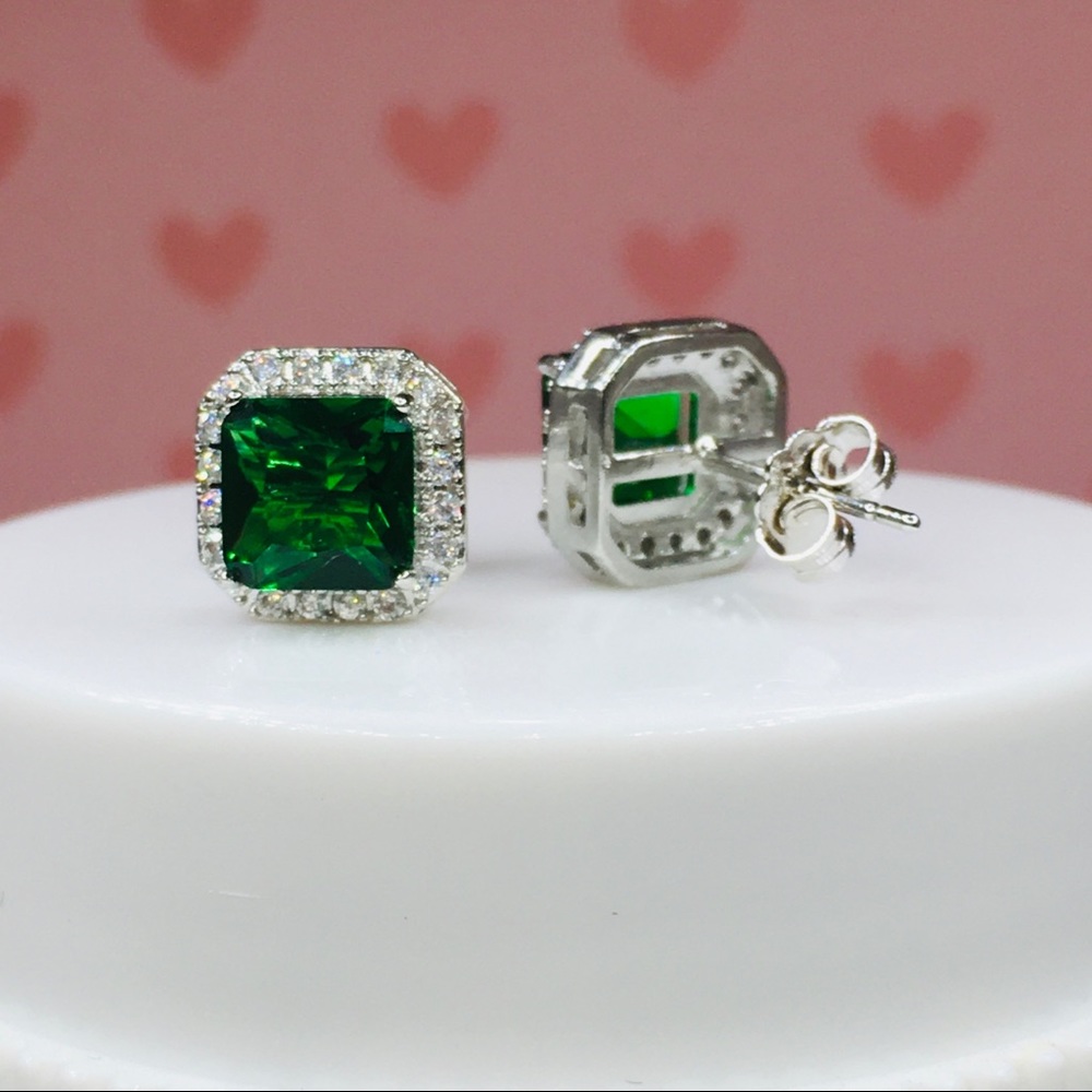 14k white gold earrings emerald 3 CT stud halo in box - Picture 5 of 9